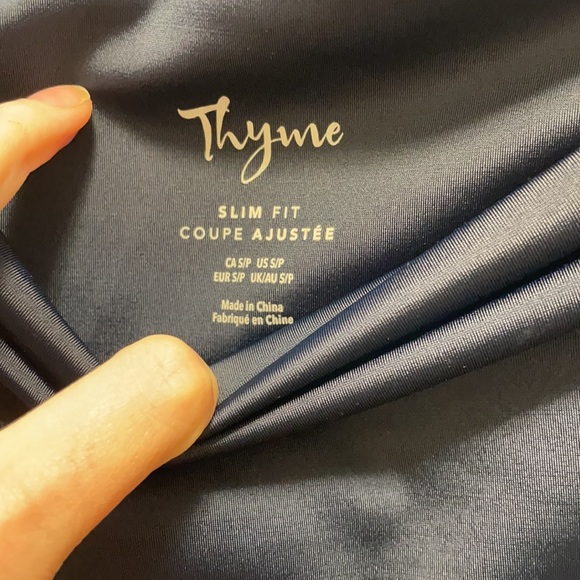 Thyme maternity jean shorts - Picture 2 of 3